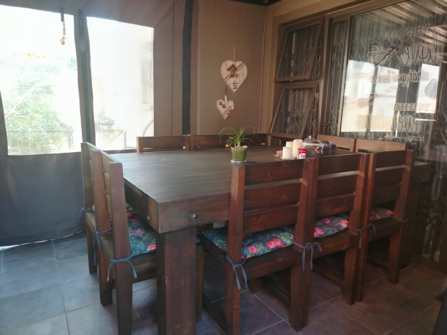 2 Bedroom Property for Sale in Waterval East North West